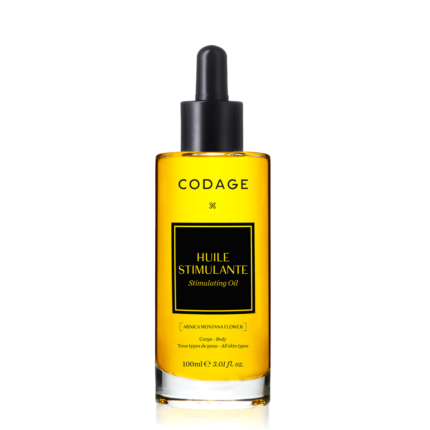 Revitalise your body with the Stimulating Oil by CODAGE, a carefully curated blend of invigorating oils designed to nourish and energise your skin.